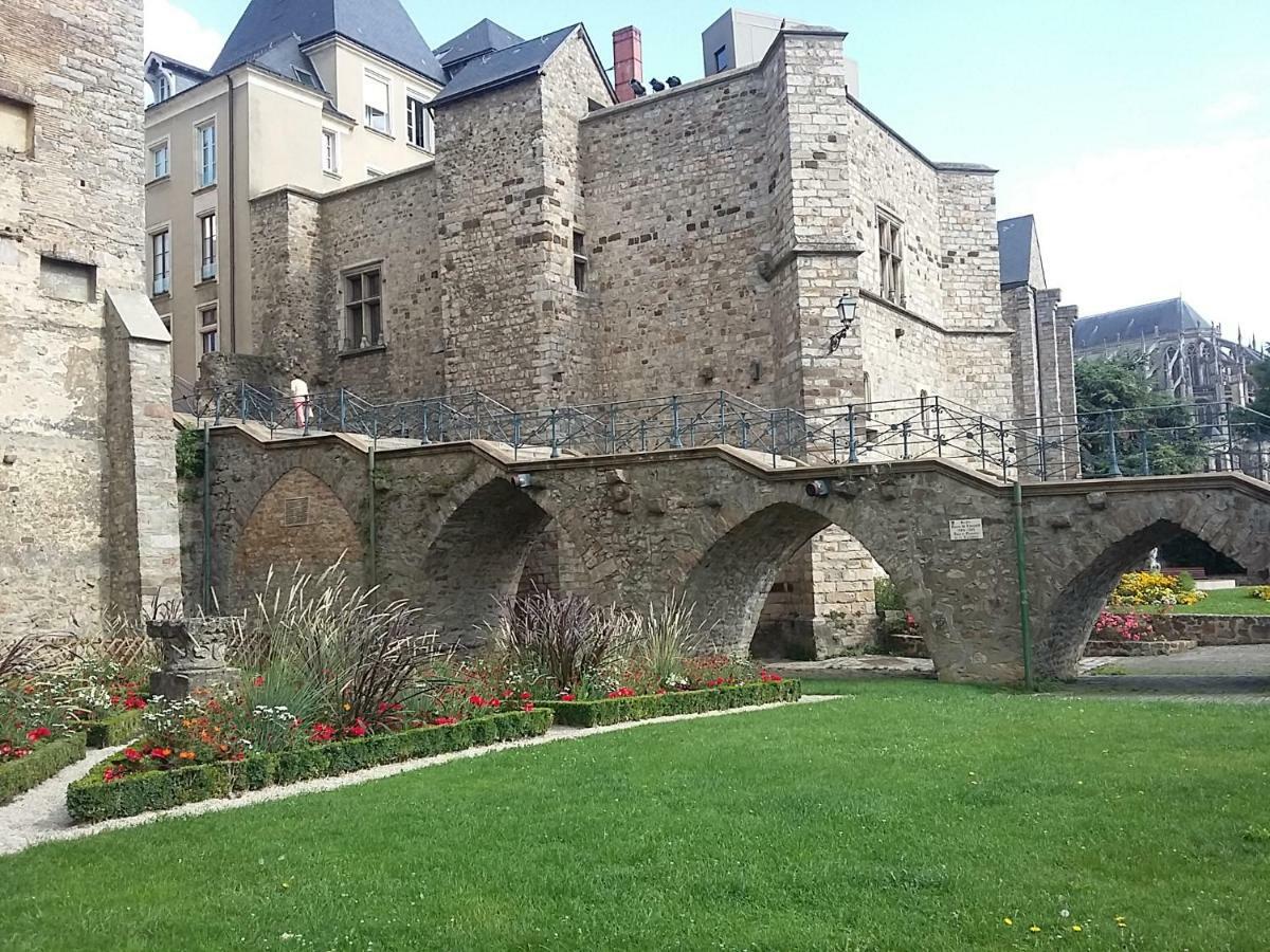 Petite Maison Romantique Coeur Historique Plantagenet, au calme Le Mans Extérieur photo